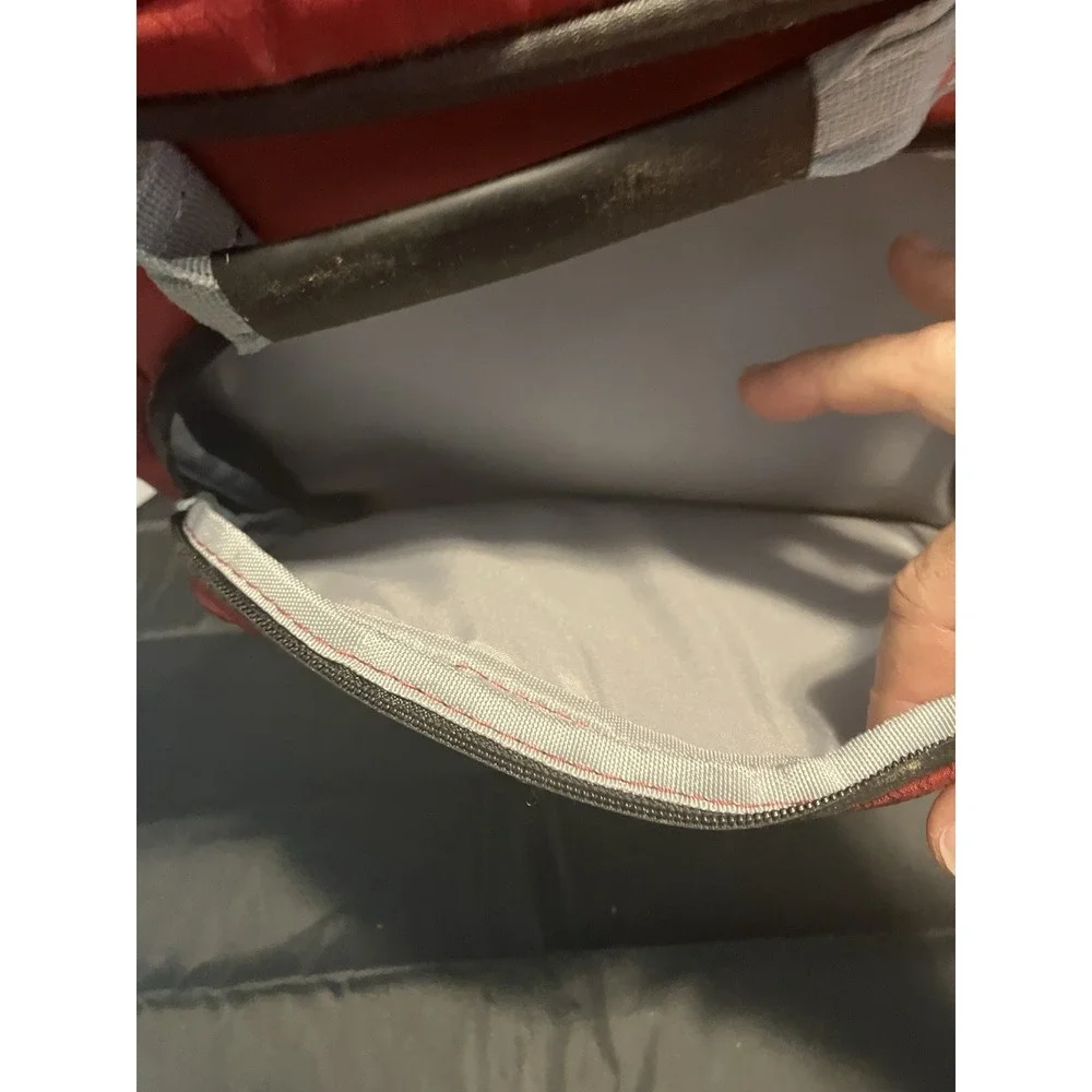 NWOT Columbia Pack and Go Travel Rolling Upright Suitcase RED Active Lifestyle